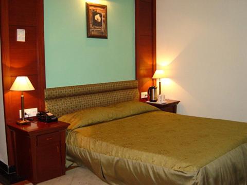 Hotel Raj Continental Амритсар Номер фото