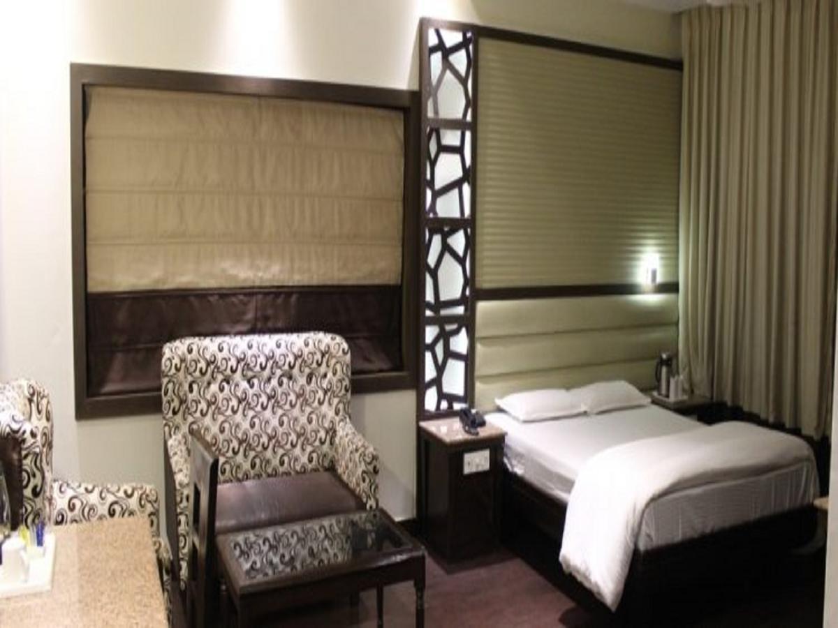Hotel Raj Continental Амритсар Экстерьер фото
